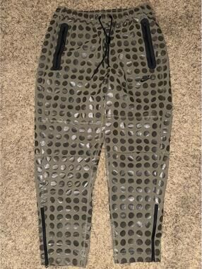 Unrelease Nike Men’s Polka Dot Tech Pack Woven Jogger Pants Sample